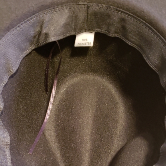 Black Classic Hat - Picture 4 of 5